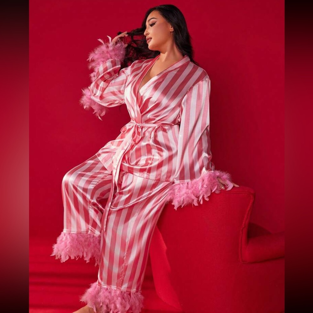 Plus size pink striped pajama set